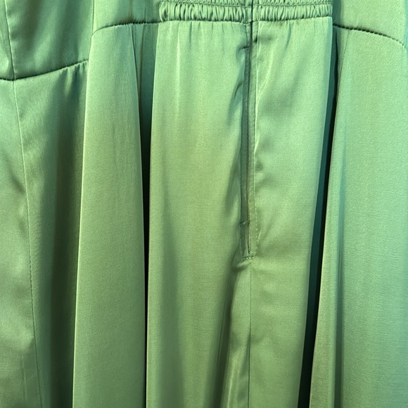 The A&F Camille Midi Dress - Picture 11 of 15